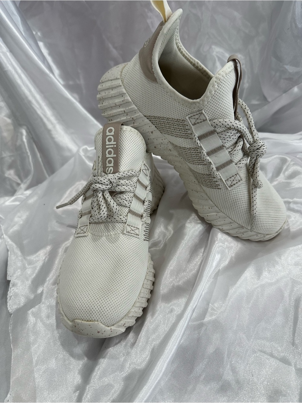 Adidas Women's Kaptir Flow Off White Wonder Beige Sneakers Sz 7